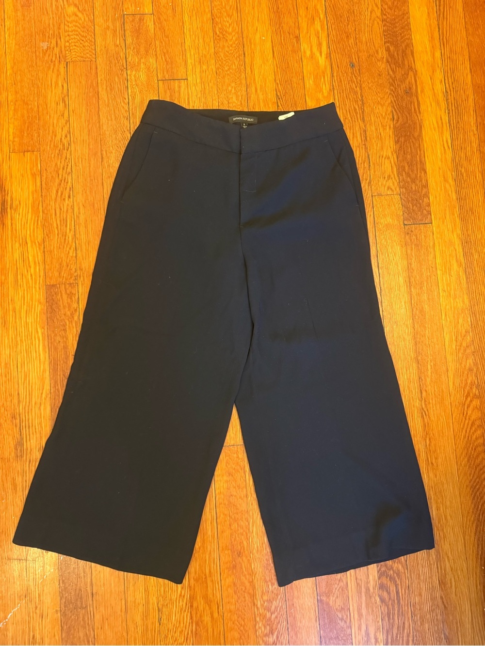 Banana Republic Black Cropped Wide Leg Trousers Size 6